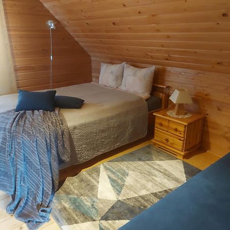 Lindiki Hotel Salaspils Kültér fotó