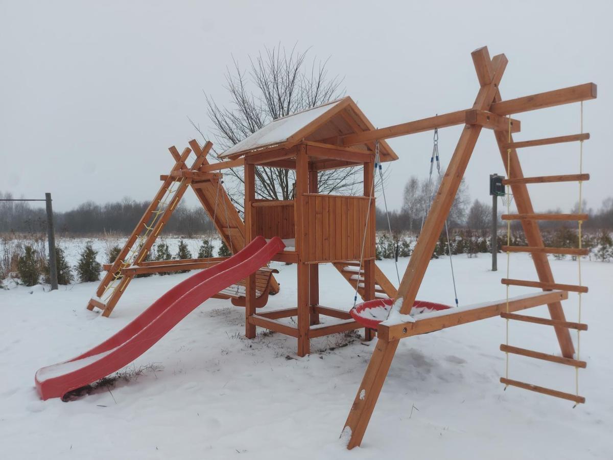 Lindiki Hotel Salaspils Kültér fotó