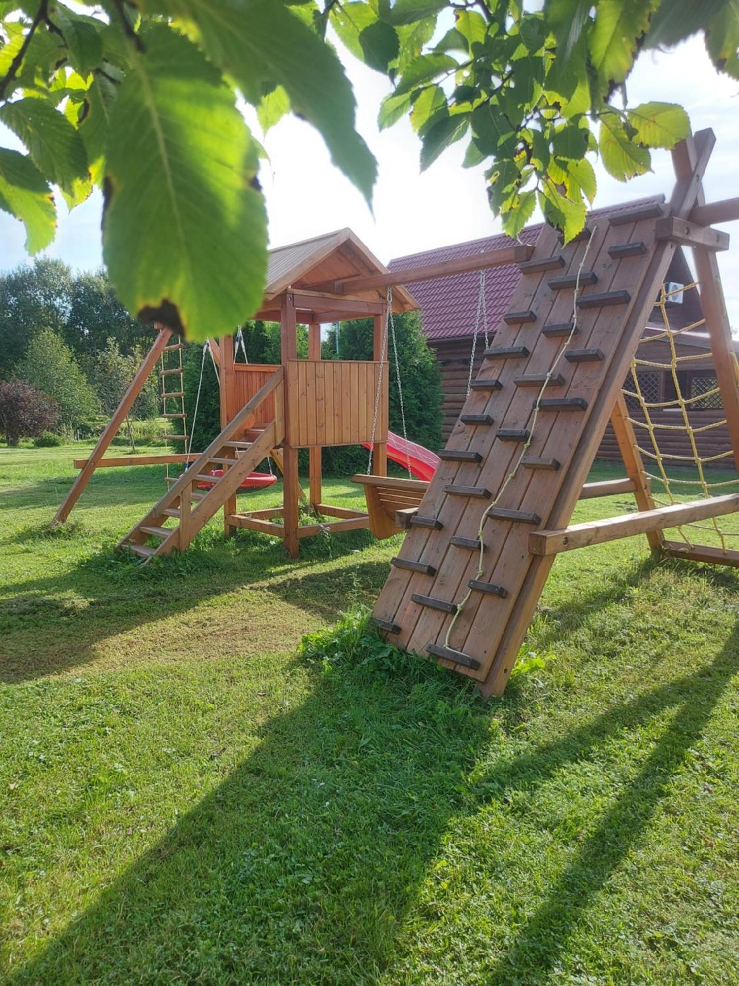 Lindiki Hotel Salaspils Kültér fotó