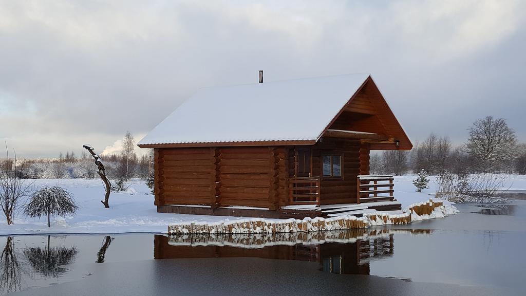 Lindiki Hotel Salaspils Kültér fotó