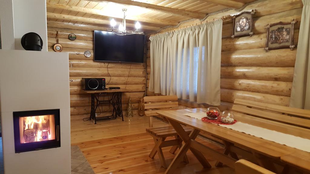 Lindiki Hotel Salaspils Kültér fotó